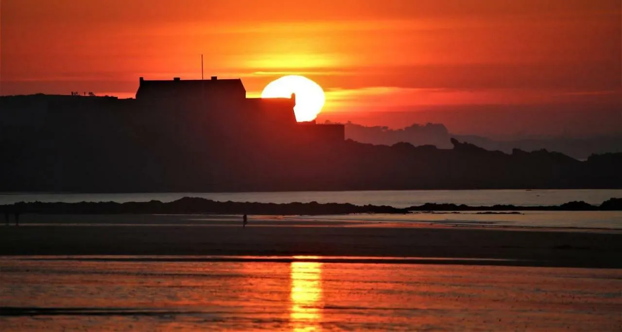 Joli T2, gare, intra-muros&plage à proximité Saint-Malo